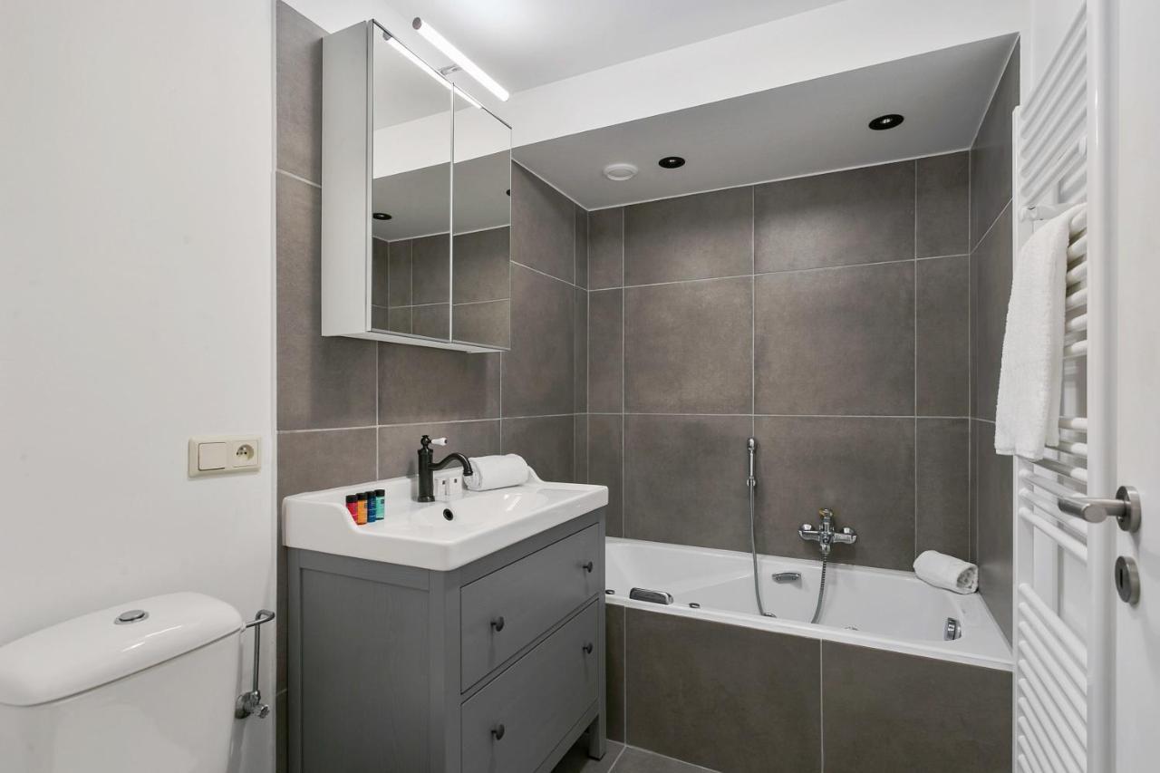 Family Friendly And Fully Equipped Apt 100M From Beach Appartement Knokke-Heist Buitenkant foto